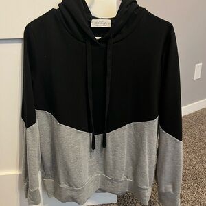 Women’s Kaleigh Sweatshirt